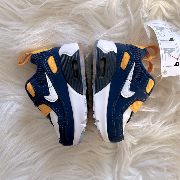 Nike Air Max 90 NWOB Toggle SE TD 'Midnight Navy University Gold' Baby 2 - Picture 4 of 9